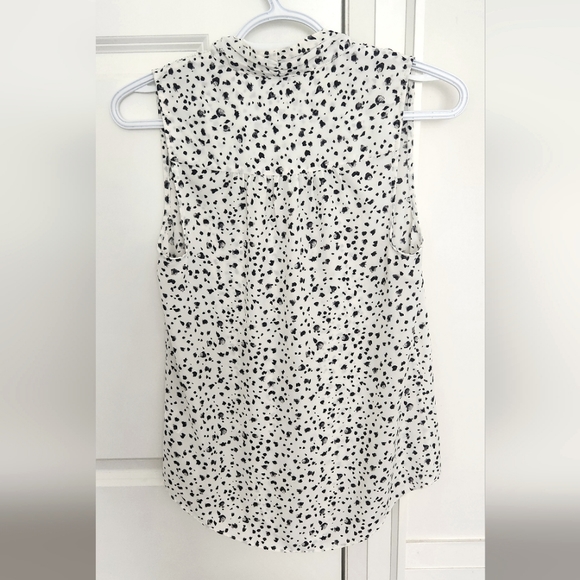 Rw-co ruffle sleevless crepe blouse - Picture 5 of 6